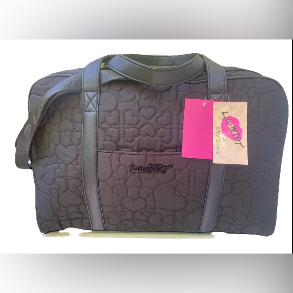 Black Quilted Betsey Johnson Travel Bag 🩷